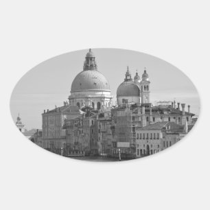 Schwarz-weißer Canal Venedig Italien Reisen Ovaler Aufkleber