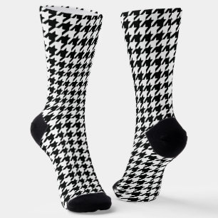 Schwarz-weißer Karo des klassischen Hahnentrittmus Socken