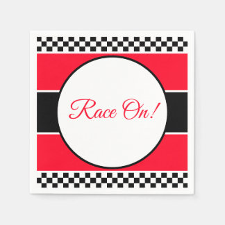 Schwarz-weißer Karo mit Rot Serviette