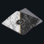 Schwarz-weißer Marmor Notebook-Sieb Ihr Brief - Ja Laptopschutzhülle<br><div class="desc">Trendy Black & White Marmorstein - Fügen Sie Ihren Buchstaben / Jahr / Zahl / Mehr hinzu</div>