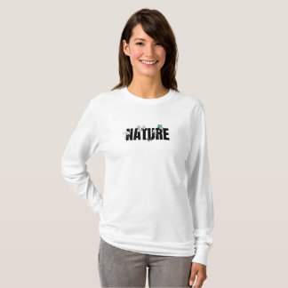 Schwarz-weißer und grüner T - Shirt mit Langschläf