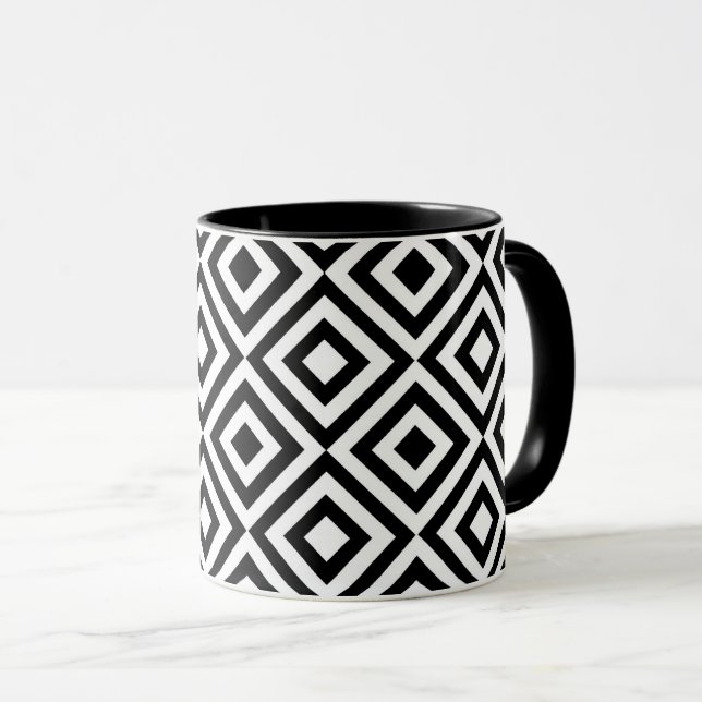 Schwarz-weißes Diamantmuster Tasse (VorderseiteRechts)