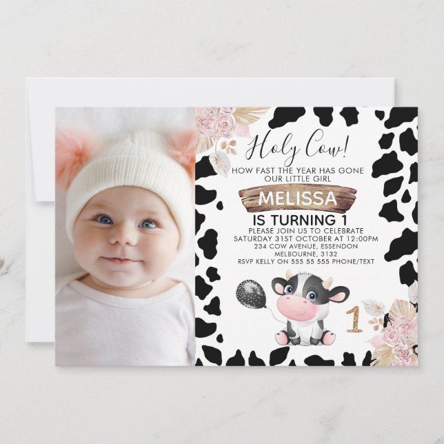 Schwarz-weißes Foto Boho Floral Heilige Kuh Geburt Einladung (Vorderseite)