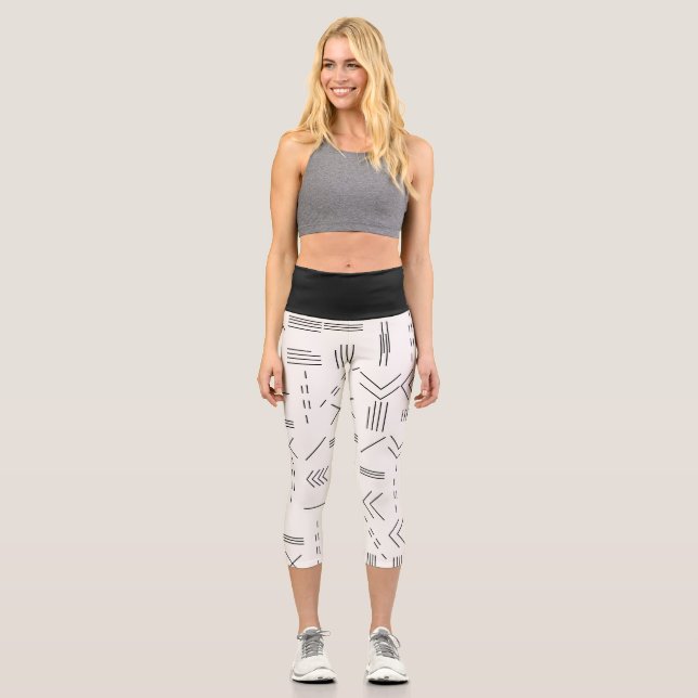 Schwarz-weißes Gorgees Modern Geometric Muster Capri Leggings (Vorderseite)
