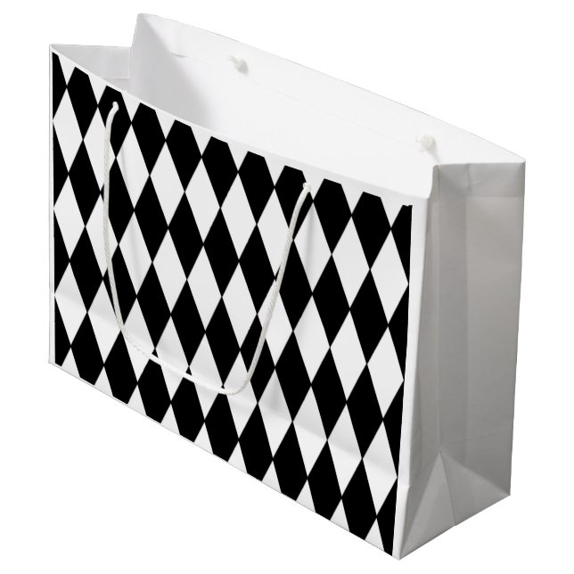 Schwarz-weißes Harlekin-Muster Große Geschenktüte (Vorderseite Schrägansicht)