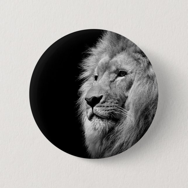 Schwarz-weißes Löwenportrait - Tierfotografie Button (Vorderseite)