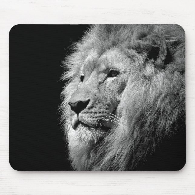 Schwarz-weißes Löwenportrait - Tierfotografie Mousepad (Vorne)