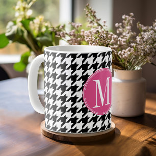 Schwarz-weißes Muster des  Hot Pink-Hahnentrittmu Kaffeetasse