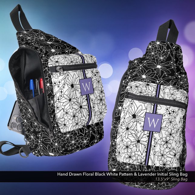 Schwarz-weißes Muster mit  Muster, handgezeichnet Crossbody Bag (Sling Bag: Hand Drawn Floral Pattern in Black White with Personalized Initial in Lavender)