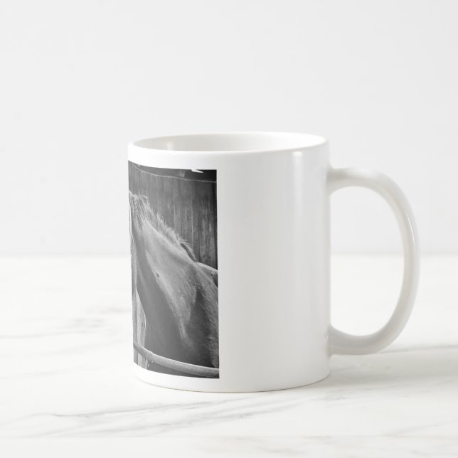 Schwarz-weißes Pferd - Tierfotografie Kaffeetasse (Rechts)