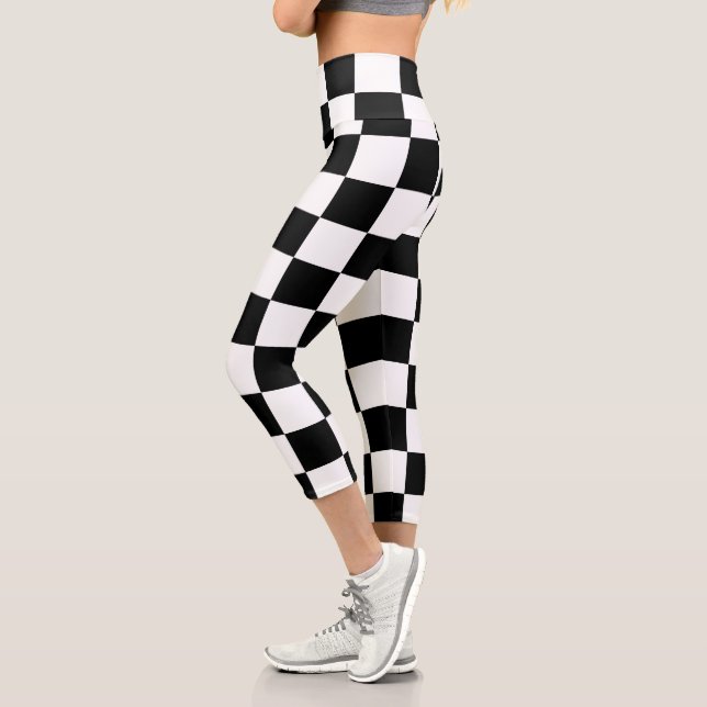 Schwarz-weißes Schachbrett  Capri Leggings (Links)