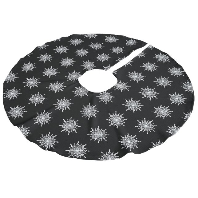 Schwarz-Zierzelt-Kleeblatt Leinenimitat Weihnachtsbaumdecke (Schrägansicht)