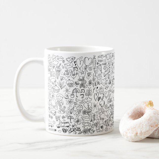 Schwarzdoodhand gezeichnete weiße Tasse (Mit Donut)
