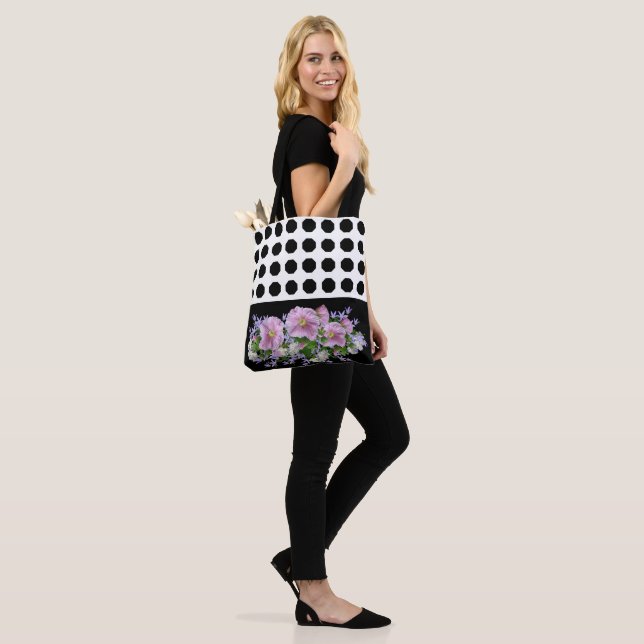 Schwarze Blume Tasche (Am Model)