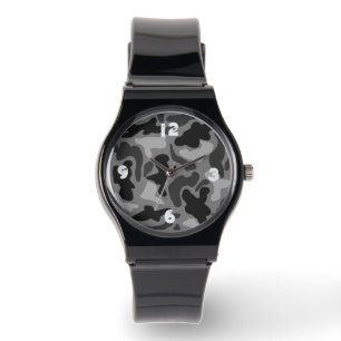 Schwarze Camouflage nummerierte Boys beobachten Armbanduhr