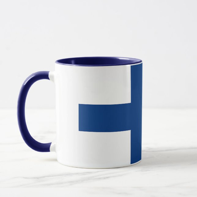 Schwarze Combo-Tasse mit finnischer Flagge Tasse (Links)