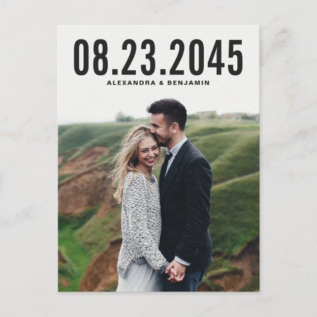 Schwarze einfache Typografie Save the Date Postkar Ankündigungspostkarte (Vorderseite)