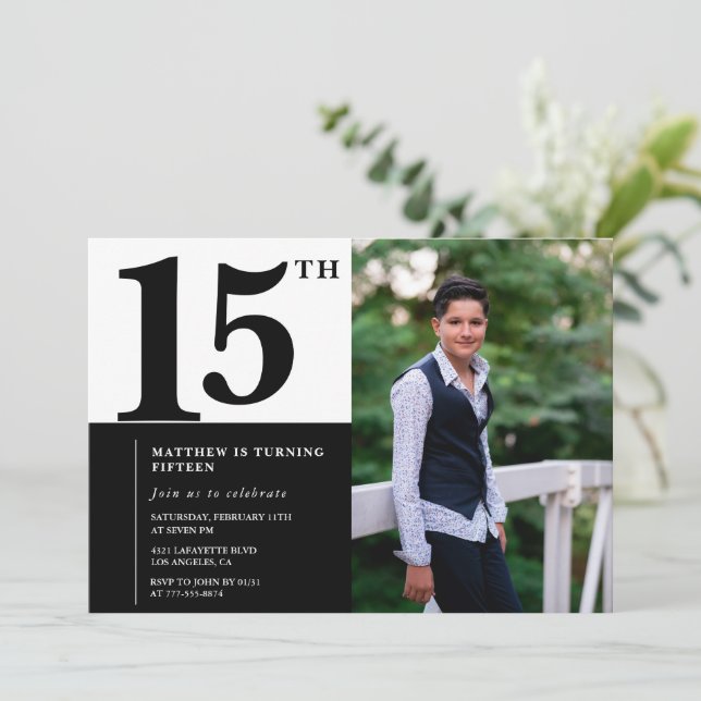 Schwarze Einladungen zum 15. Geburtstag Eleganter  (Stehend Vorderseite)