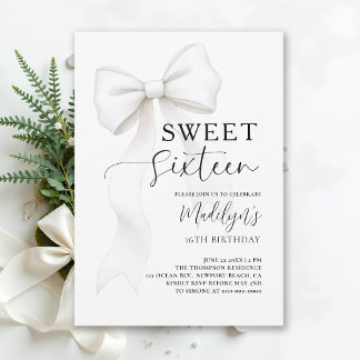 Schwarze elegante Sweet 16 Einladung mit weißem Ba