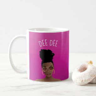 Schwarze Frau, Goldene Brille & Hochgesteckte Fris Kaffeetasse