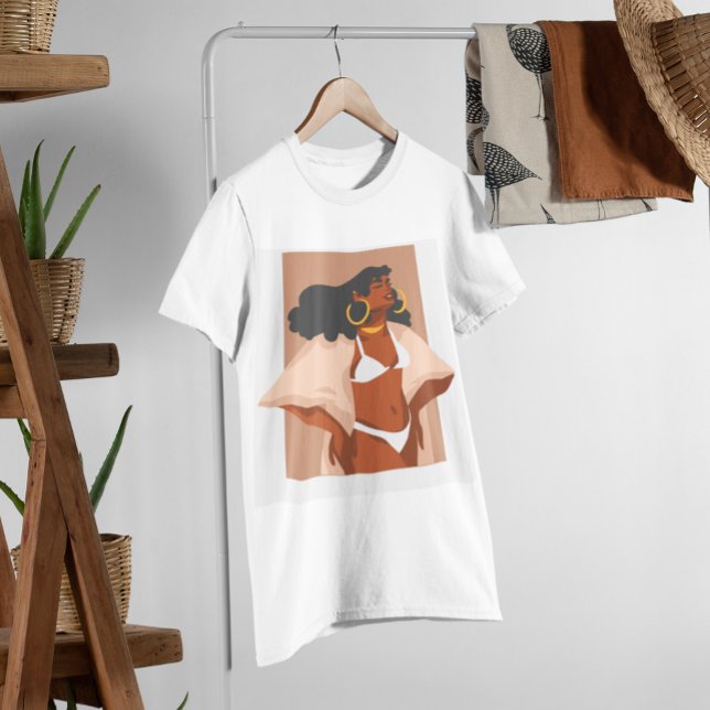 Schwarze Frau, weißes Bikini, Beach Vacation Ready T-Shirt (Von Creator hochgeladen)