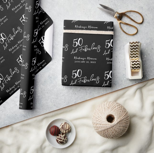 Schwarze Fünfzig und Fabulous Schriftzug Geburtsta Geschenkpapier (Kunsthandwerk)