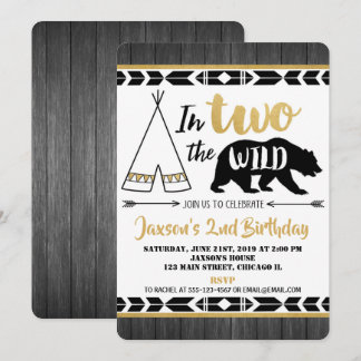 schwarze Geburtstags-Einladungsjunge des Gold zwei Einladung