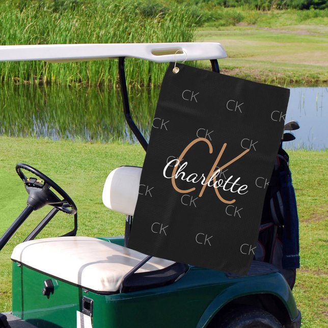 Schwarze Goldmonogramm-Initialnamen minimalistisch Golfhandtuch (Von Creator hochgeladen)