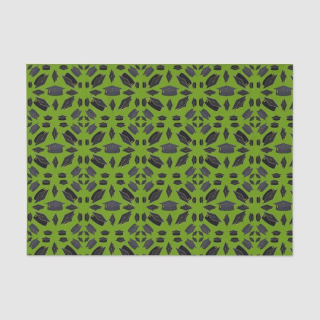 Schwarze Graduierungsklappen über grünes Gras Seidenpapier (Vorderseite)
