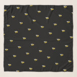 Schwarze Hummeln niedlich lustig  Schal<br><div class="desc">Mit fröhlichen,  lächelnden,  gelben und schwarzen Hummeln dekoriert.  Ein schicker schwarzer Hintergrund.</div>