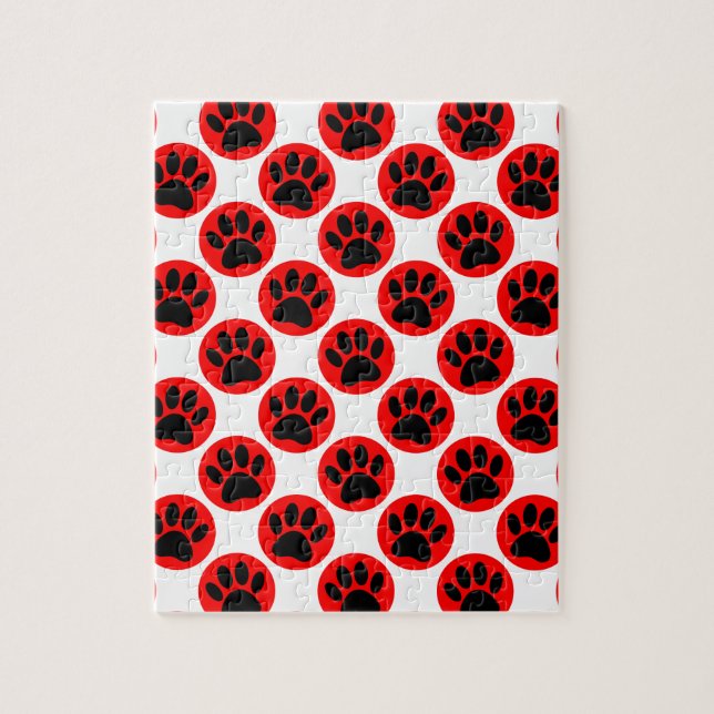 Schwarze Hundepaws in roten Polka-Punkten (Vertikal)