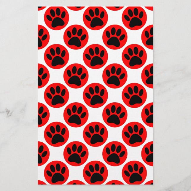 Schwarze Hundepaws in roten Polka-Punkten Briefpapier (Vorderseite)