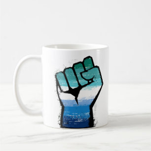 Schwarze Kaffeetasse mit Protestfaust homosexuelle