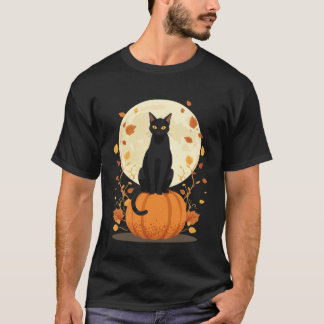 Schwarze Katze auf Kürbis Herbst Halloween-Design  T-Shirt