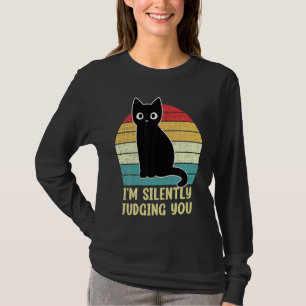 Schwarze Katze, die ich schweigend beurteile, dass T-Shirt