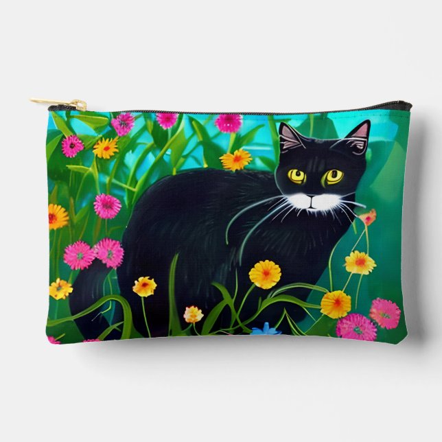 Schwarze Katze im farbenfrohen Blumengarten Zubehörtasche (Vorderseite)