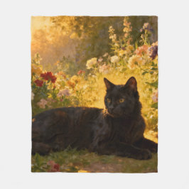 Schwarze Katze in den Blumen I Fleecedecke