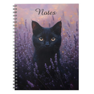 Schwarze Katze in einer Lavenderfelddarstellung Notizblock