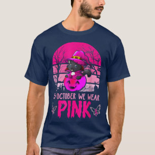Schwarze Katze mit Hexenhut und Kürbispink, Brust  T-Shirt