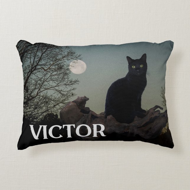 Schwarze Katze mit Mond auf Baumkronen-Individuell Dekokissen (Vorderseite)
