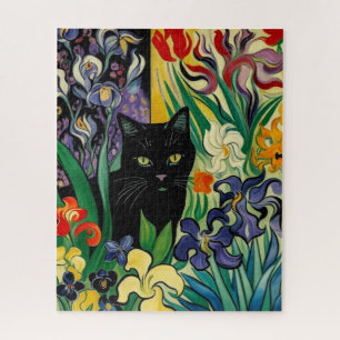 Schwarze Katze mit Schwertlilien