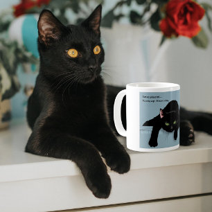 Schwarze Katze müde blau sarkastisch lustig Kaffeetasse