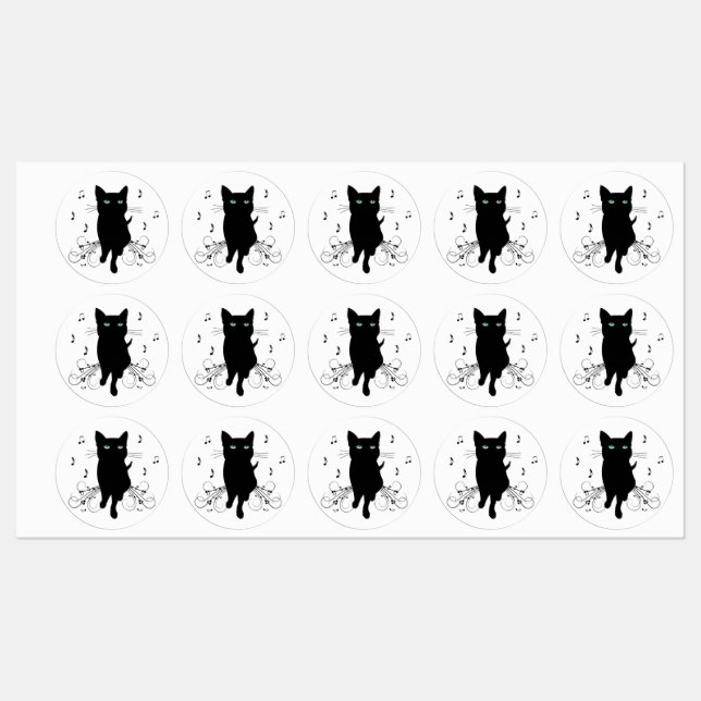 Schwarze Katze umgeben von flüsternden Noten der M Etiketten (Blatt)
