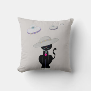 Schwarze Katze und fliegende Untertassen Kissen