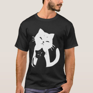 Schwarze Katze und weiße Katze T-Shirt