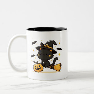 Schwarze Katzenhexe auf Besenstiel und Kürbis Hall Zweifarbige Tasse