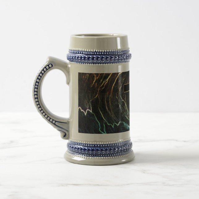 SCHWARZE KREUZEN MIT HELLEN HIGHLIGHTS BIERGLAS (Links)