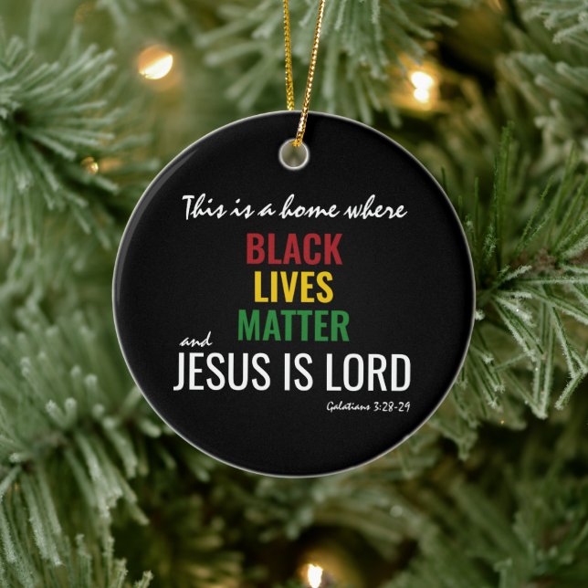 SCHWARZE LEBEN | JESUS IST LORD KERAMIK ORNAMENT (Baum)