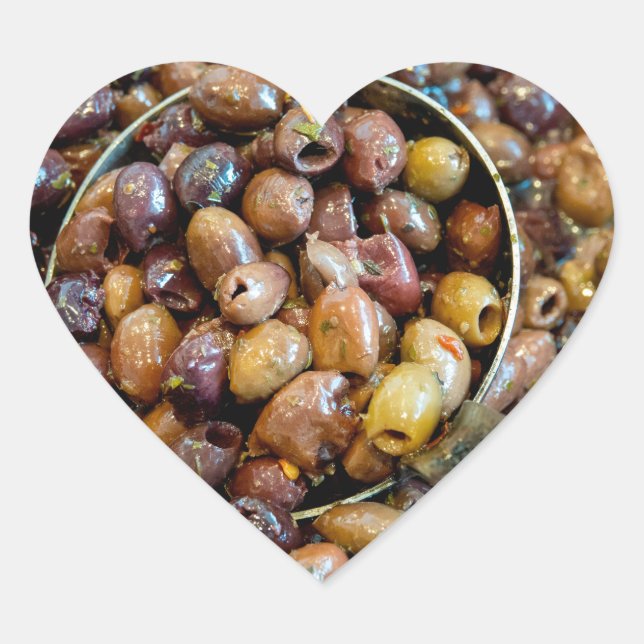 Schwarze Leccino Olive Herz-Aufkleber (Vorderseite)