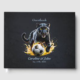 Schwarze Leoparden spielen mit einem Fußball. Gästebuch